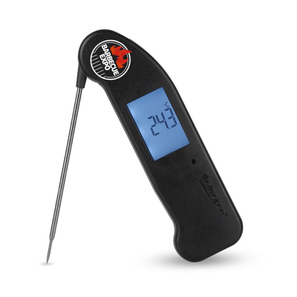 Thermomètre alimentaire Thermapen® One affichant une température de 71,7 degrés Celsius sur un fond blanc isolé.
